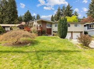 933 110th Ave SE, Bellevue, WA 98004