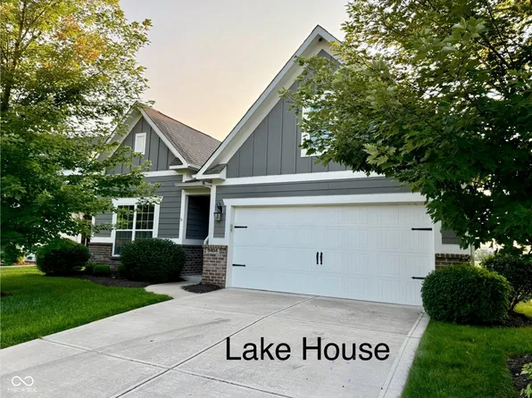 9404 Crystal River Dr, Indianapolis, IN 46240