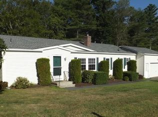 5004 Island Dr, Middleboro, MA 02346