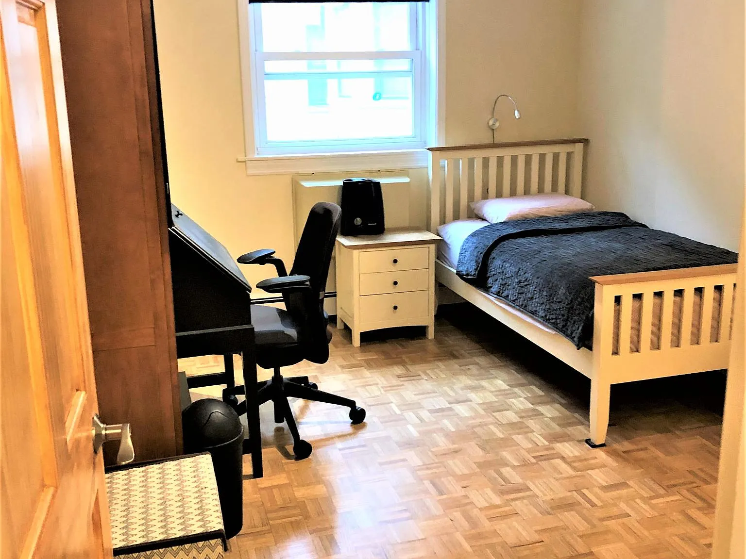 3 bed, 1800 sqft, $3,200 — Photo 2