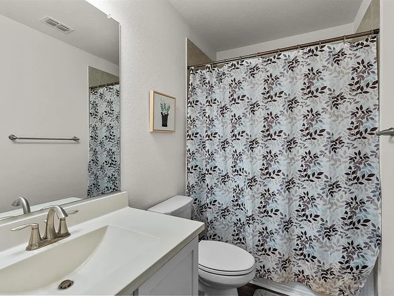 671 Farmstead Dr — Photo 8