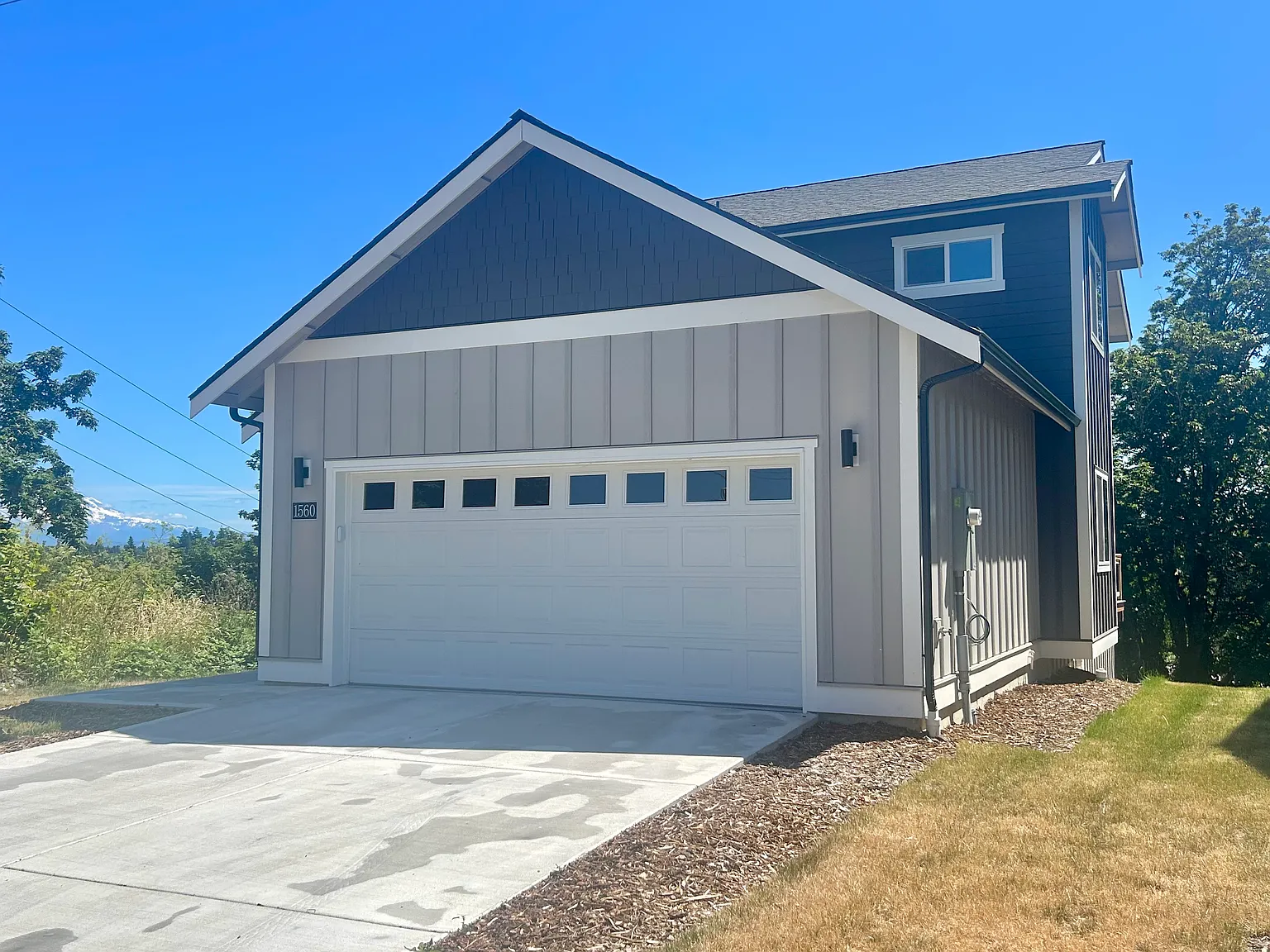 4 bed, 2.5 bath, 1790 sqft, $3,300 — Photo 2