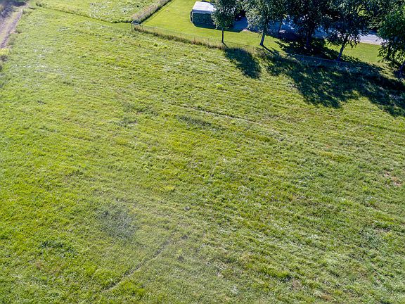 4th image of 21878 Tranquil Ln