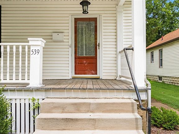 2nd image of 539 Merrick Ave