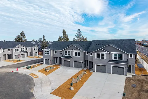 Brosterhous Townhomes Photo 1