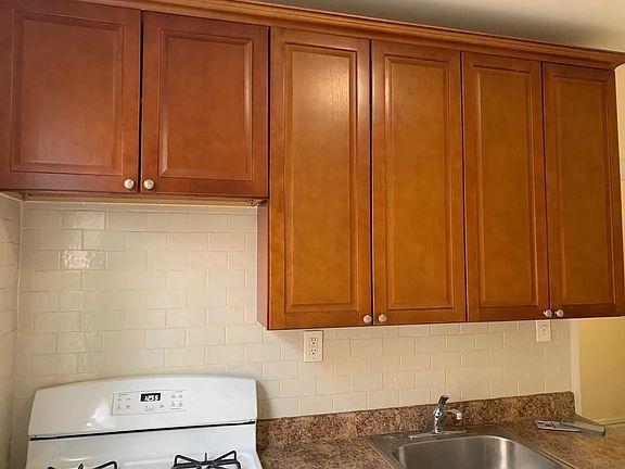 2nd image of 3091 44th St APT 3