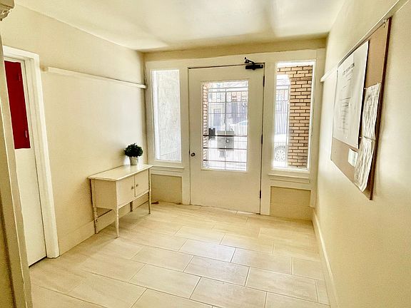 2nd image of 1664 Washington St #4