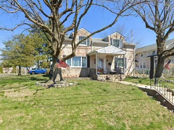 201 Abbeyview Ave, Willow Grove, PA 19090