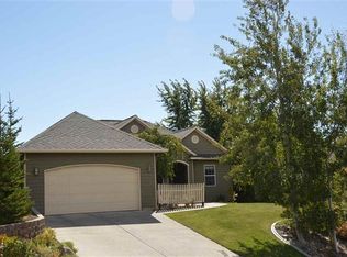 1859 Rolling Hills Dr, Moscow, ID 83843