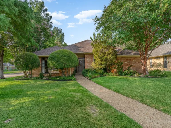3911 Bobbin Ln, Addison, TX 75001