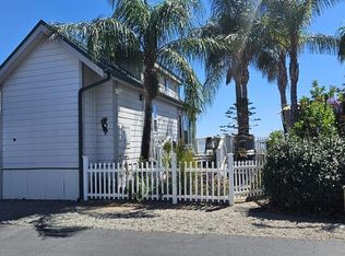 32000 Riverside Dr #J5, Lake Elsinore, CA 92530