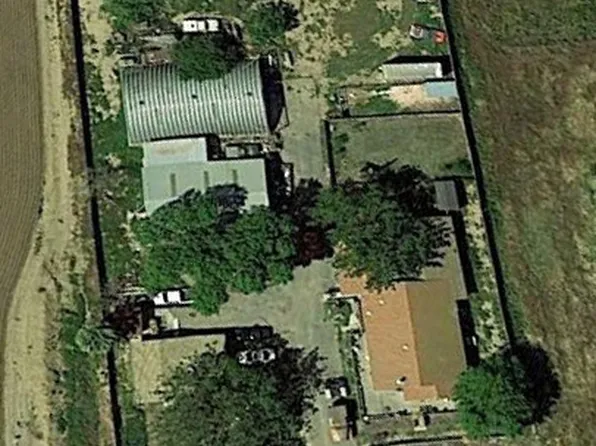 613 Olive Ave, Patterson, CA 95363