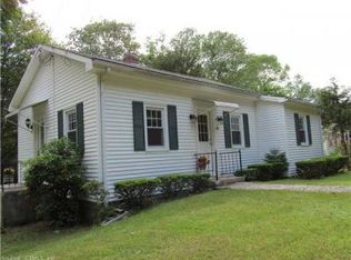 49 Fort Shantok Rd, Uncasville, CT 06382