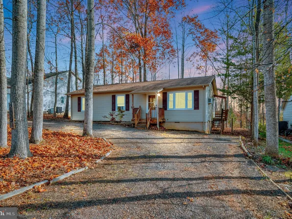 205 Monument Rd, Locust Grove, VA 22508