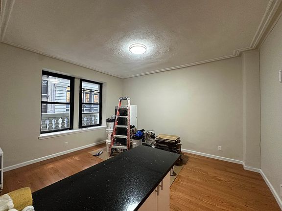 5th image of 11 E 32nd St APT 3A