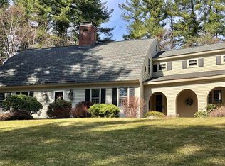 54 Oak Dr, Bedford, NH 03110