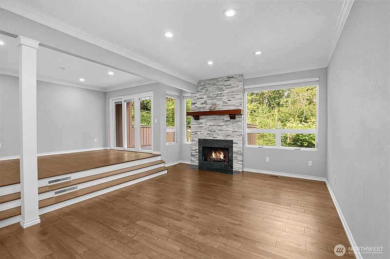3rd image of 2958 Kennewick Pl Place NE