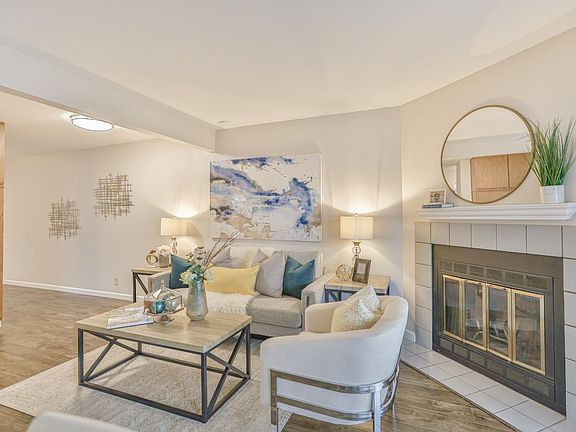 5th image of 1573 Four Oaks Cir