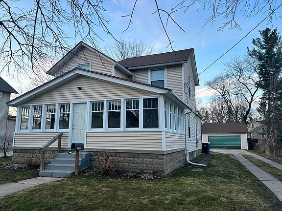 4th image of 19 Dale St NE