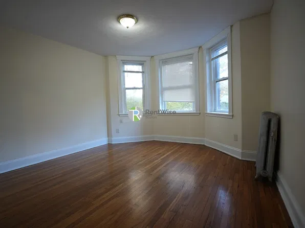 360 Riverway, Boston, MA