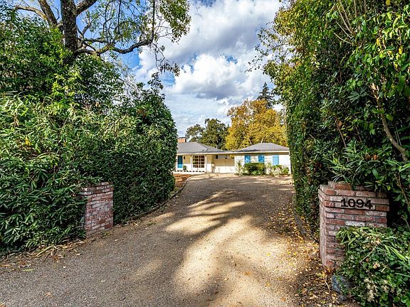 2nd image of 1094 Rose Drive