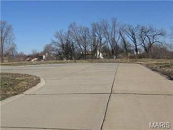 5th image of 977 Brookfield Chase Ct