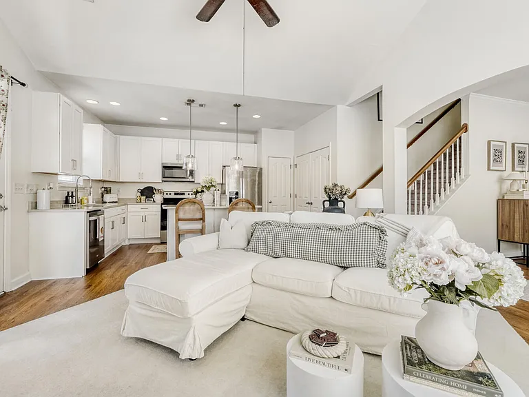 13718 Aldenbrook Dr — Photo 9