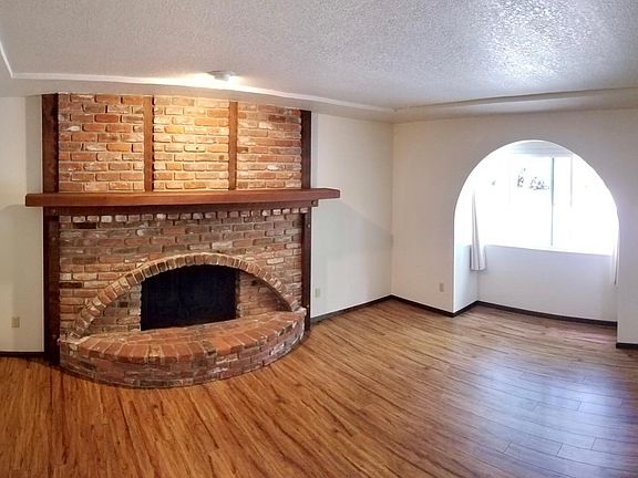 4th image of 4012 80th Ave NW