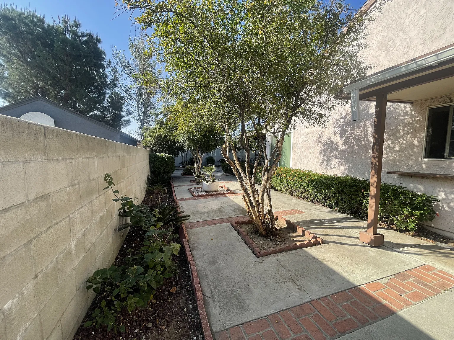 4 bed, 1547 sqft, $3,295 — Photo 3