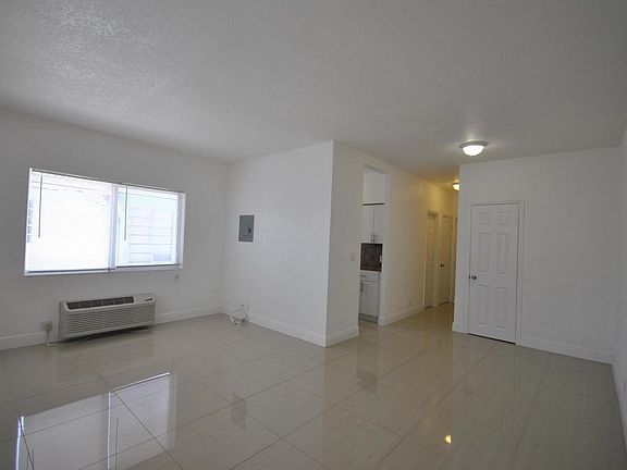 5th image of 1110 Pennsylvania Ave APT 12
