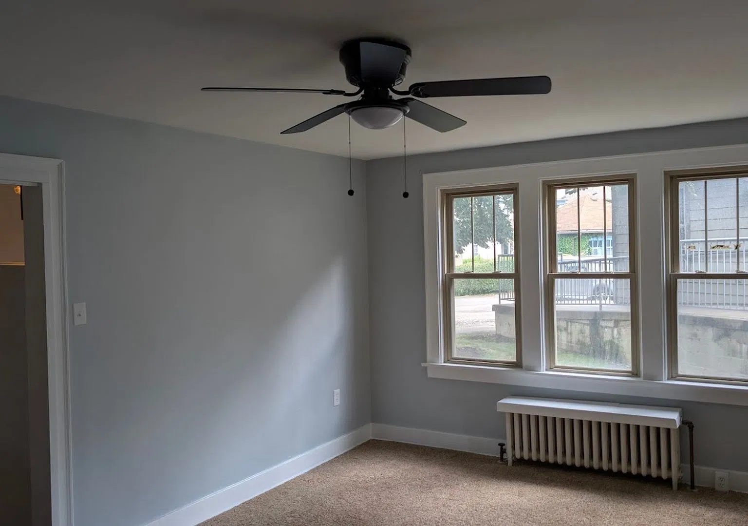 Bellevue, Avalon - First Floor Large 2 Bedroom Apartment — Photo 1