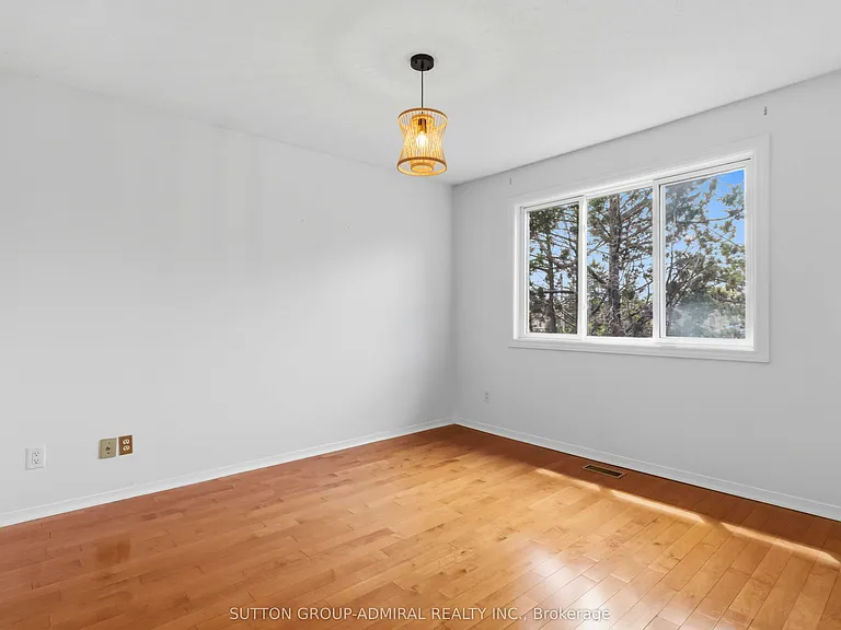 21 Kersey Cres — Photo 26