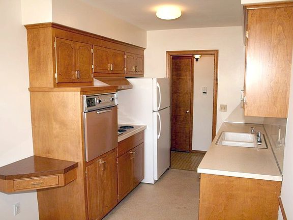 5th image of 3105 Heritage Dr #1102
