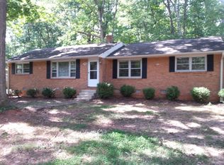 208 Wedgewood Dr, Jamestown, NC 27282