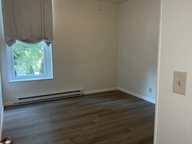 107 E Back Aly #107 — Photo 16