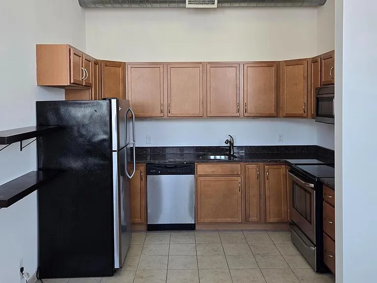 4368 Cresson St #302 — Photo 10