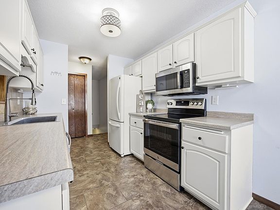 5th image of 2440 15th St S #B104