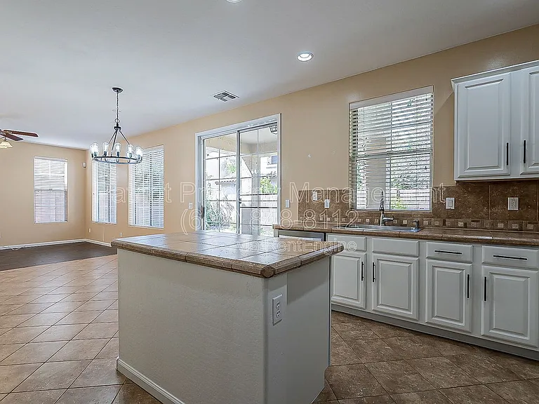 2078 E Flint St — Photo 14