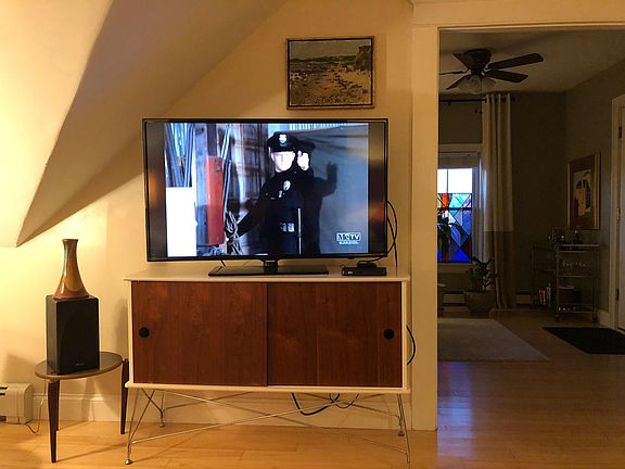 4th image of 297 Highland Ave #3