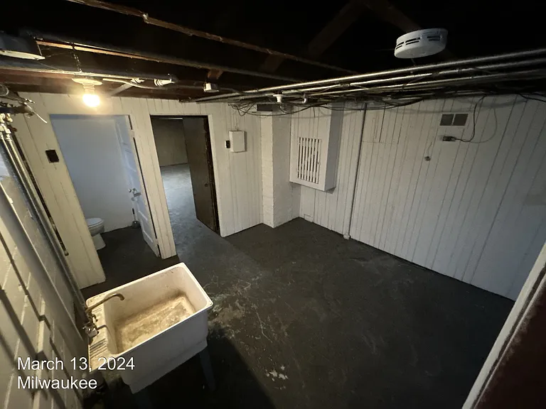 2720 N 52nd St — Photo 14