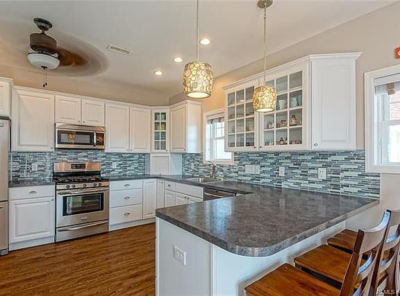 4th image of 4904 S Long Beach Blvd