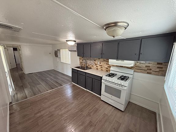 4th image of 62 Leota St