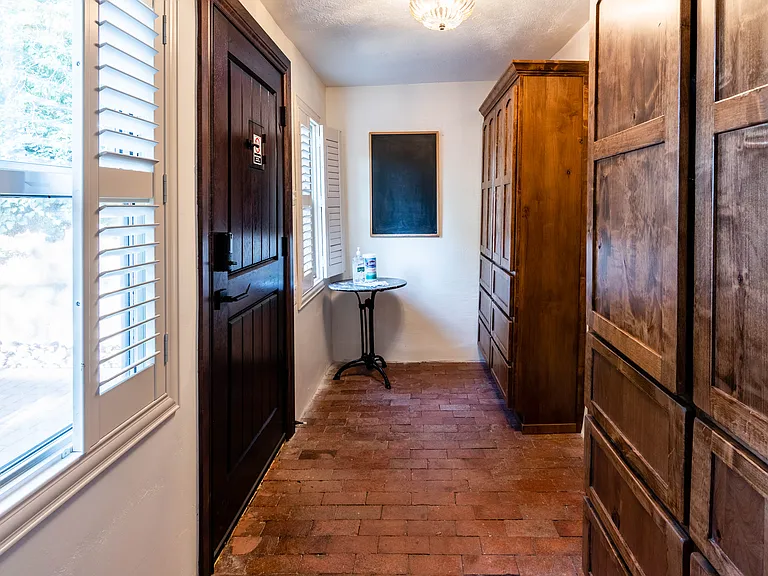 1307 Marble Ave NW — Photo 2