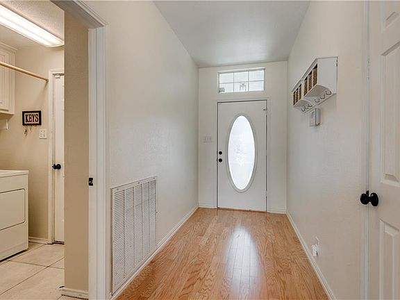 3rd image of 6804 Hadley Dr