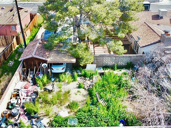 5th image of 135 S Broadway St