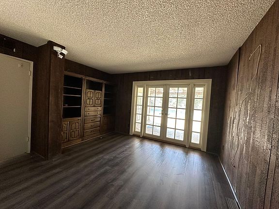 3rd image of 2979 Garona Dr