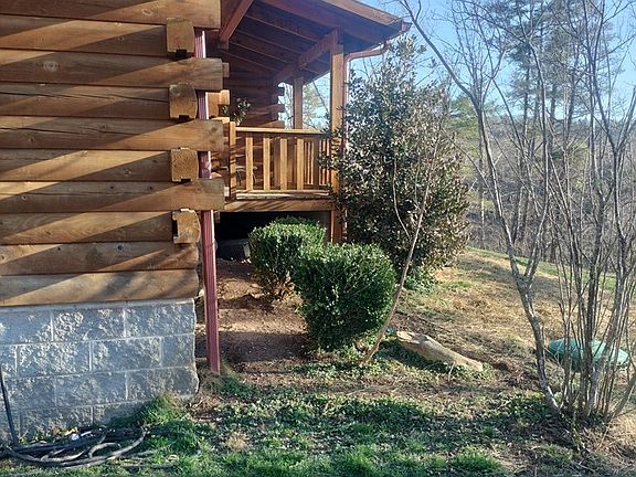 4th image of 2840 Brush Creek Falls Rd