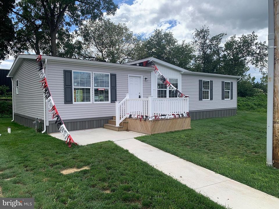 1st image of 30 W Willow St