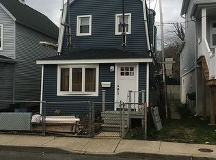 63 4th St, Highlands, NJ 07732