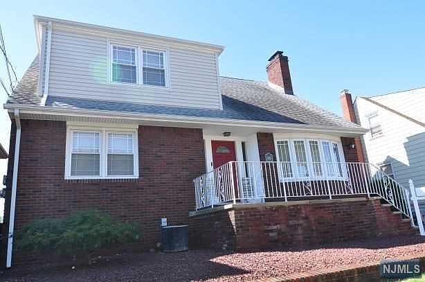 1st image of 202 Banta Ave